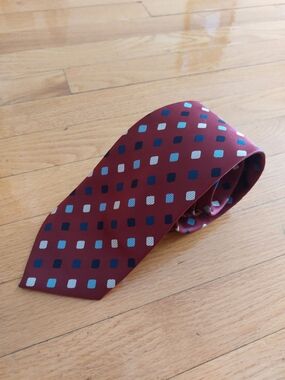 Cerruti 1881 Men's Burgundy Geometric Square-Print Tie